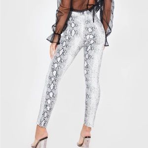 Love & Harmony skinny white snake jeans